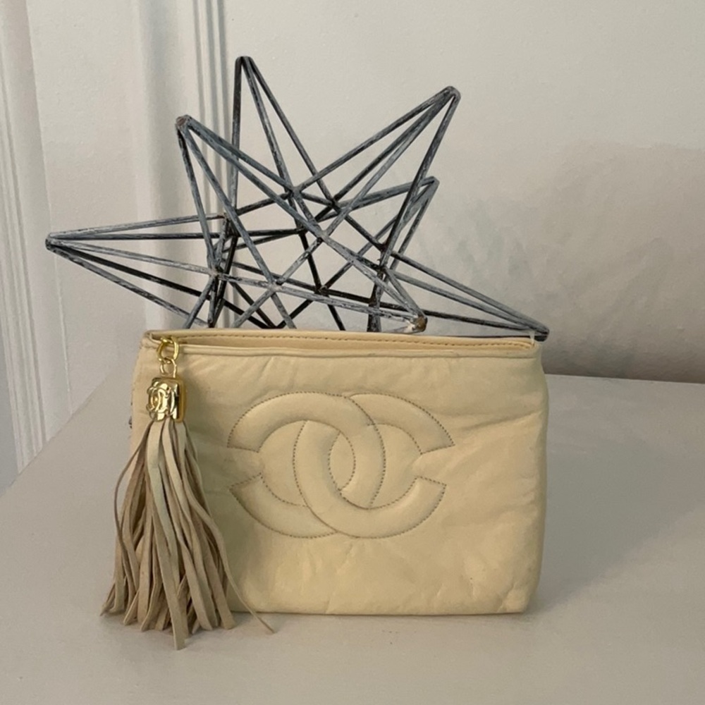 Vintage wristlet